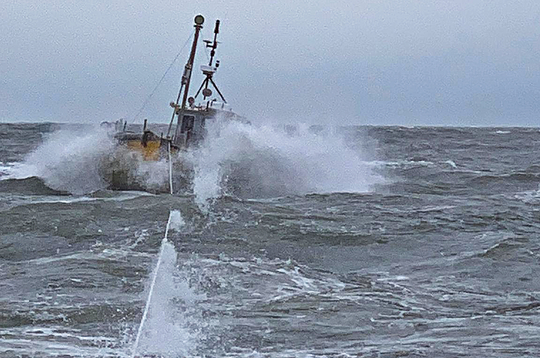 FV 'Blucher' under tow towards Wells, 8/10/20