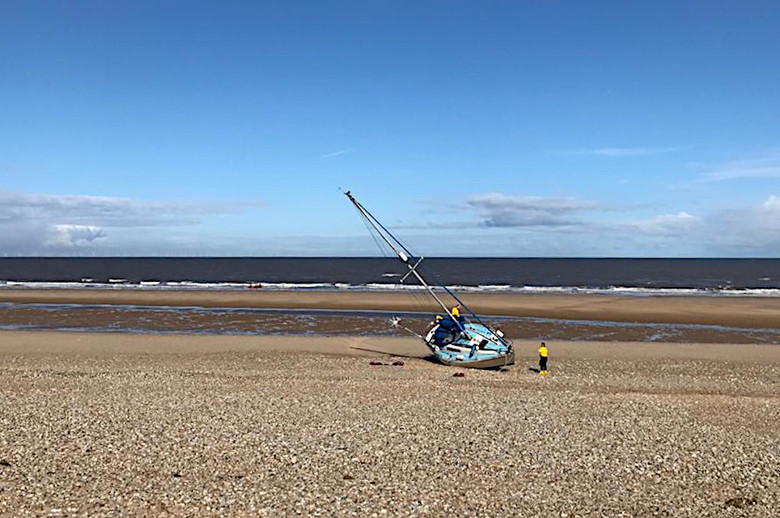 ILB crew preparing yacht 'Colchis' for refloating on the afternoon tide, 6/3/20